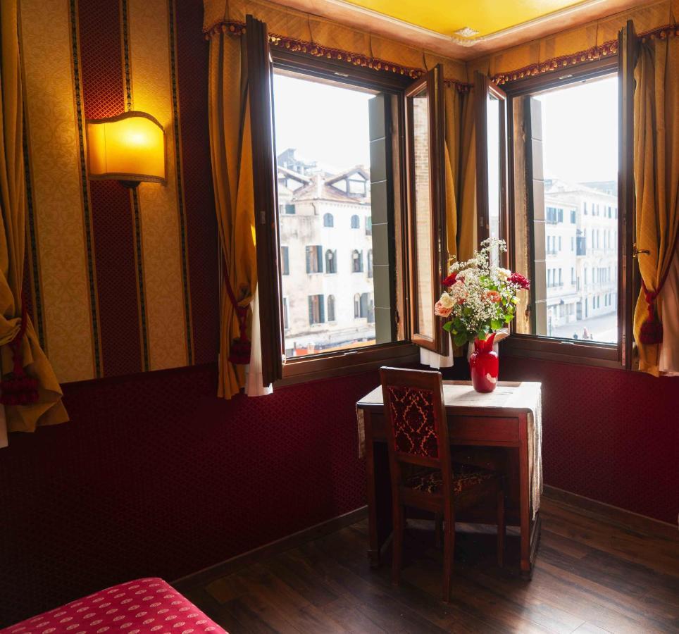 Ca' Morosini 1 & 2 Hotel Venice Luaran gambar